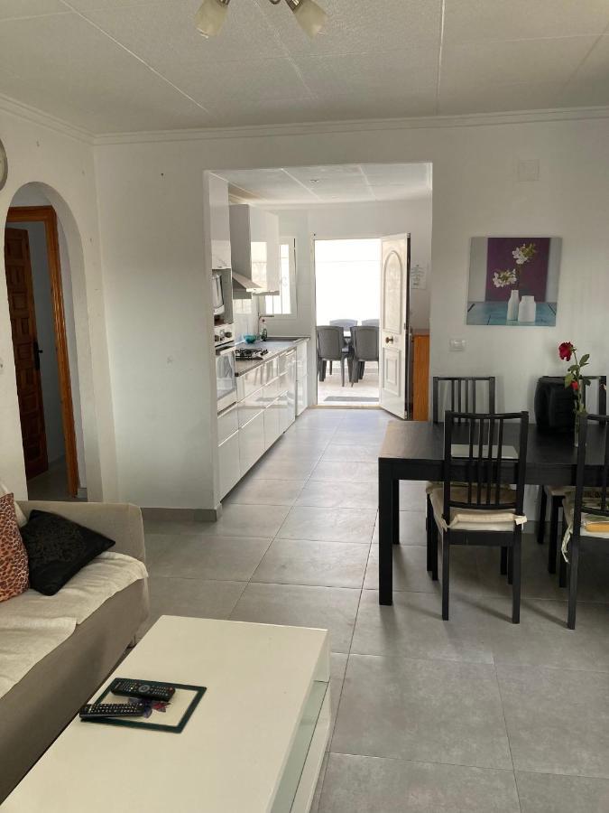 Detached Extended Lola Villa La Marina Ngoại thất bức ảnh
